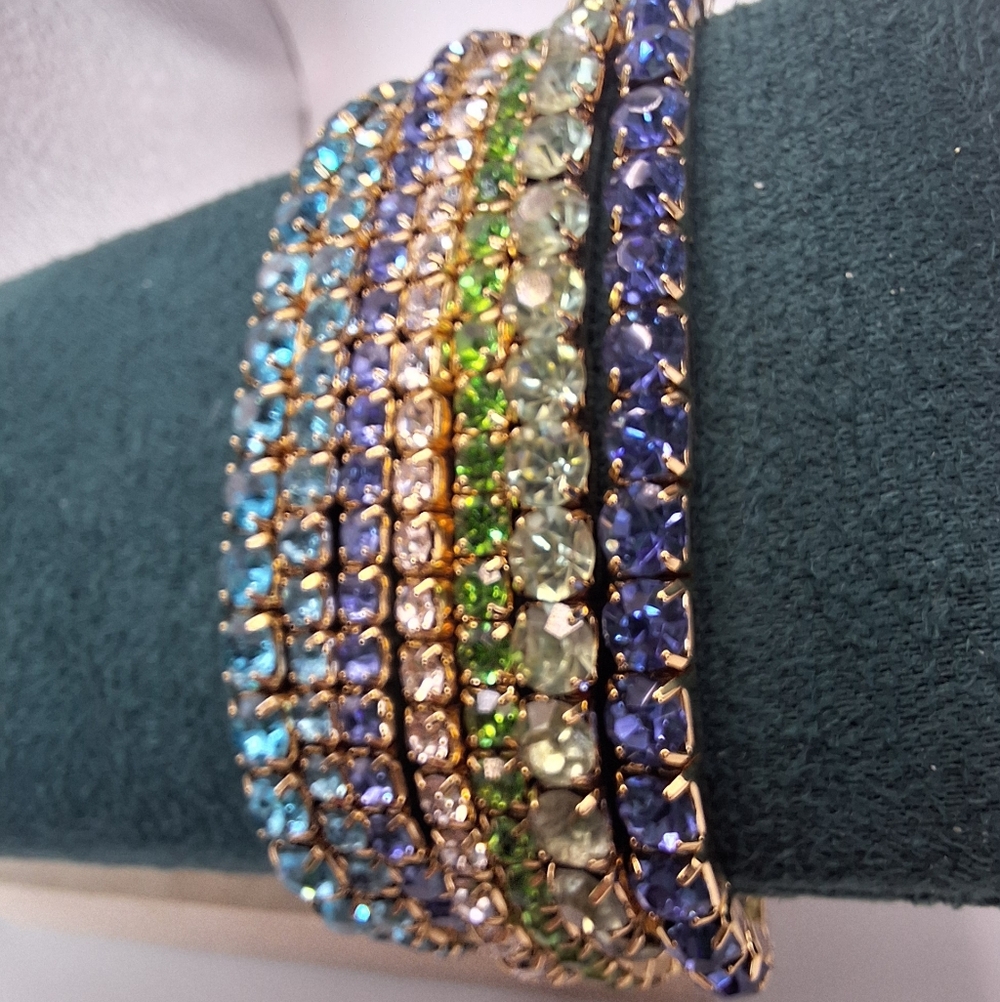 Bijoux Bar Multi-Row Crystal Stretch Bracelet – Gold Tone – NWT - Picture 4 of 7
